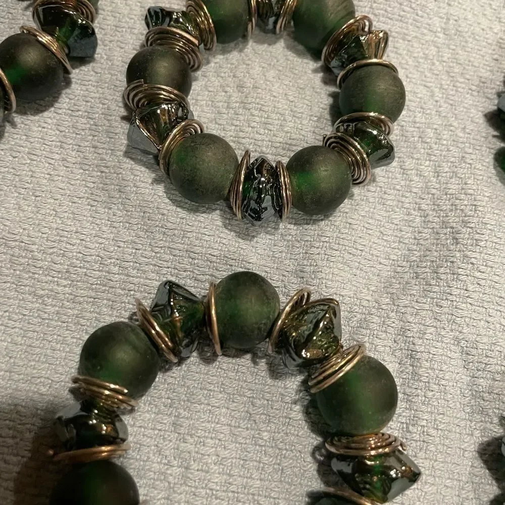 Green Glass Silver Wire Napkin Rings Red Orange Glass Beads Napkin Rings 16 TTL